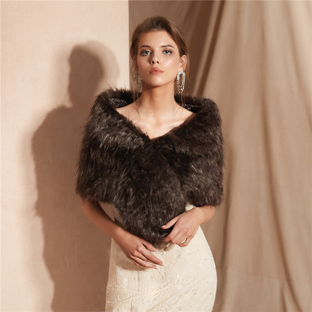 Foulard élégant en fausse fourrure pour femme Berg-Feldt