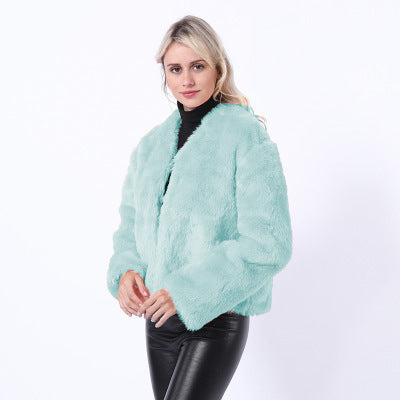 Veste courte en fausse fourrure pour femme avec coupe moderne et manches larges Berg-Feldt