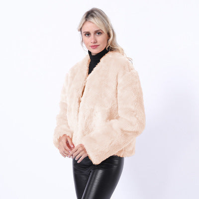 Veste courte en fausse fourrure pour femme avec coupe moderne et manches larges Berg-Feldt