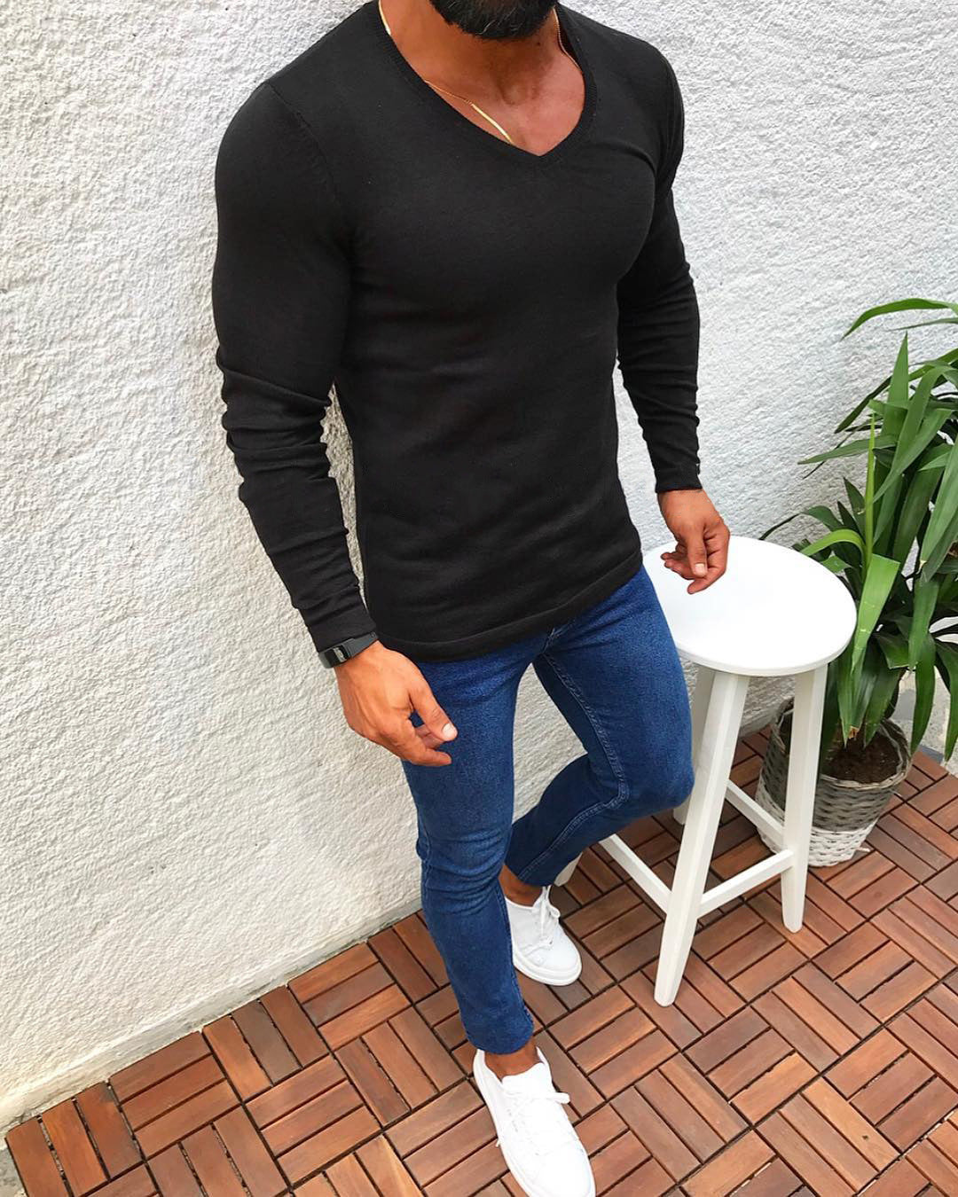 T-shirt à manches longues ajusté en coton avec col en V pour homme Berg-Feldt