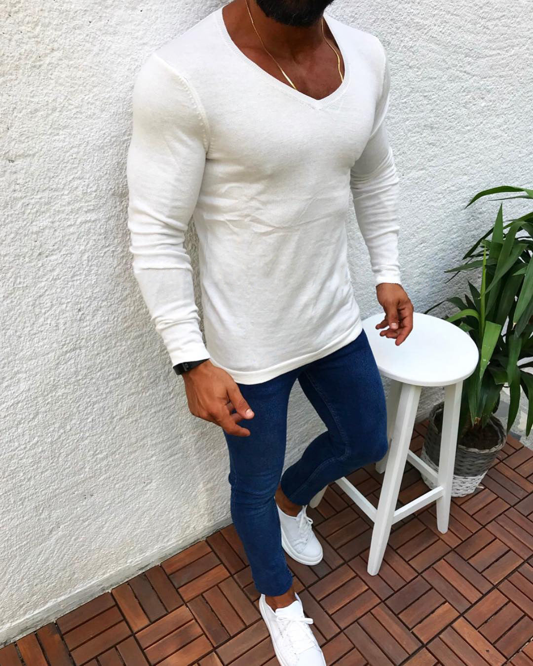 T-shirt à manches longues ajusté en coton avec col en V pour homme Berg-Feldt