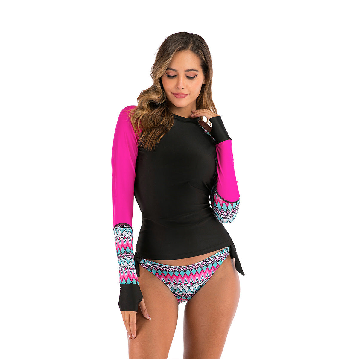 Maillot de bain à manches longues pour femmes avec des liens élégants
