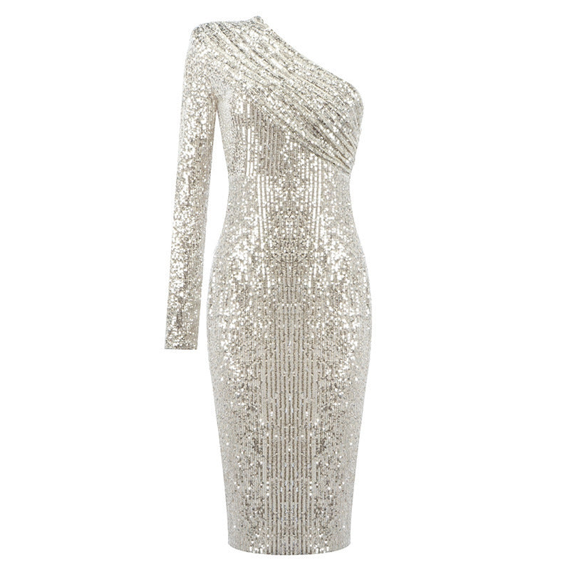 Abendkleid von Fudus mit schrägem Paillettenkragen