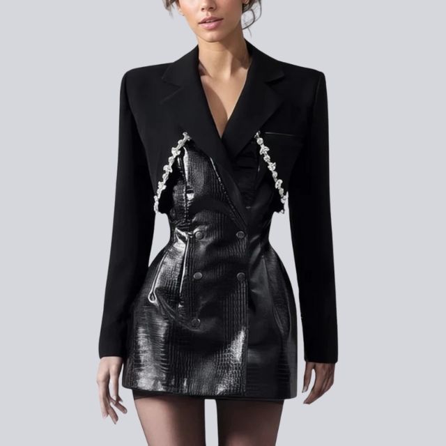 Avelena : élégante robe blazer à détails décoratifs