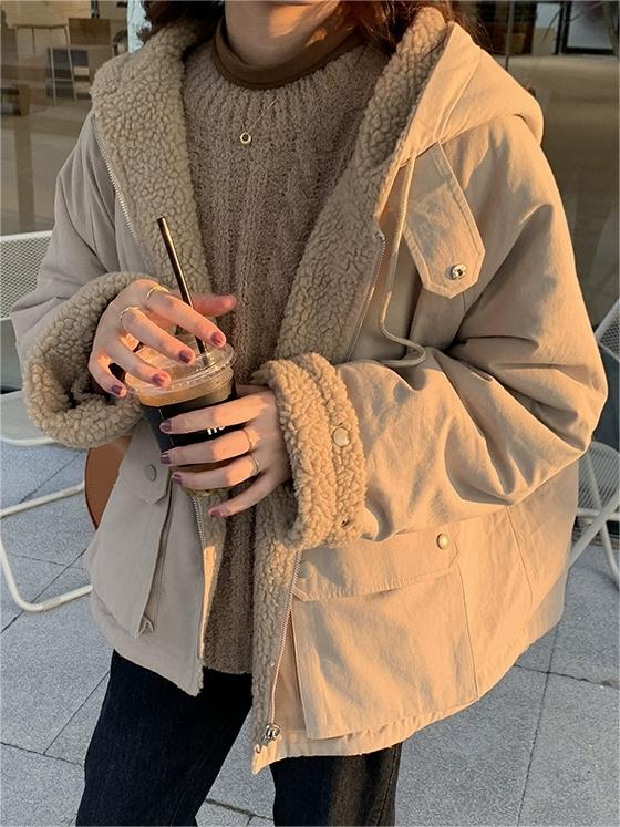Berg-Feldt | Veste chaude surdimensionnée à capuche pour femme
