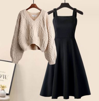 Berg-Feldt | Ensemble deux pièces composé d'un pull en maille croisée de haute qualité et d'une robe élégante
