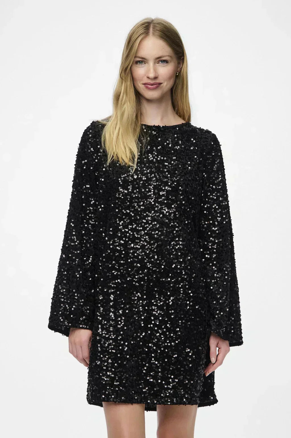 Élégante robe à paillettes avec nœud de Jadira