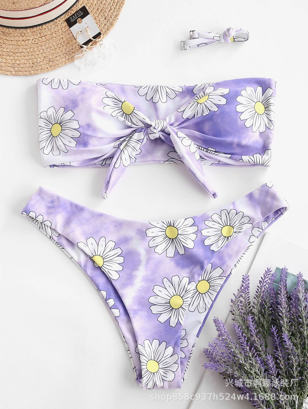 Frauen Bandeau Bikini mit Blumenmuster und hohem Beinschnitt berg-feldt