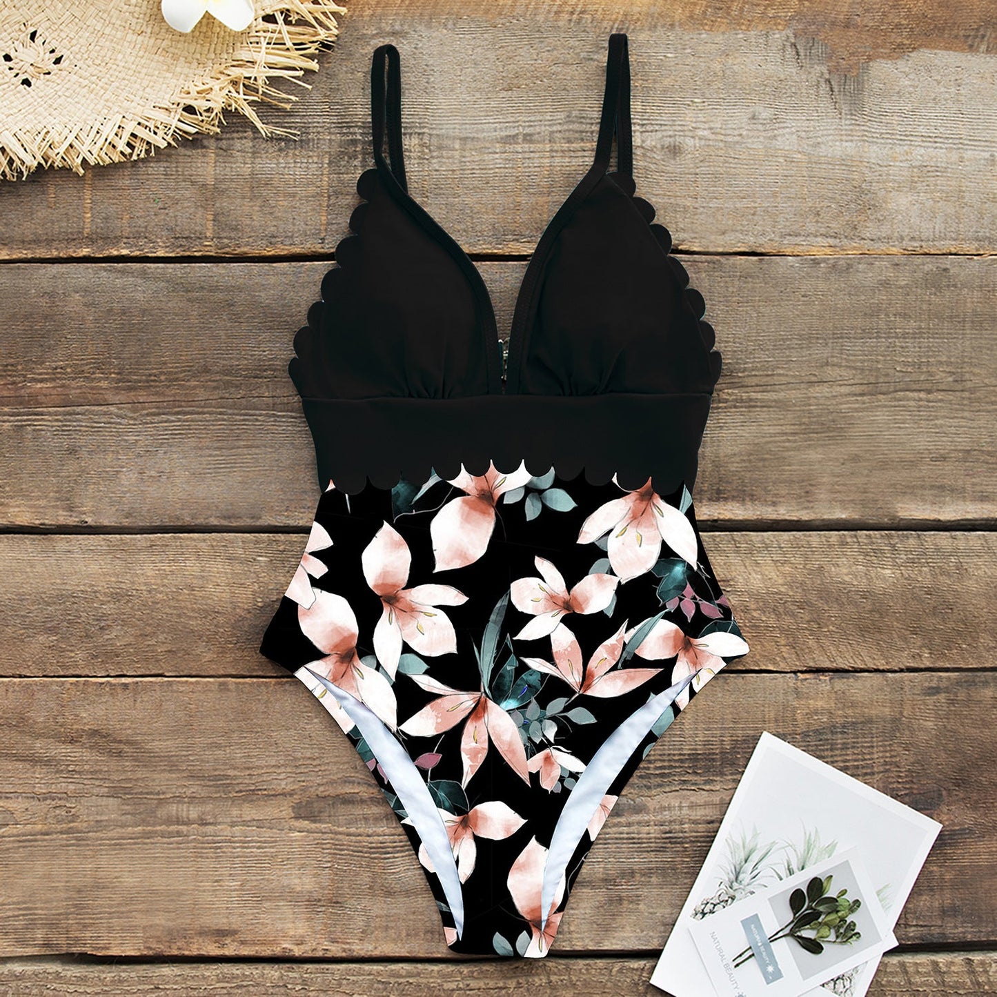 Maillot de bain femme Berg-Feldt : Floral, coupe sophistiquée