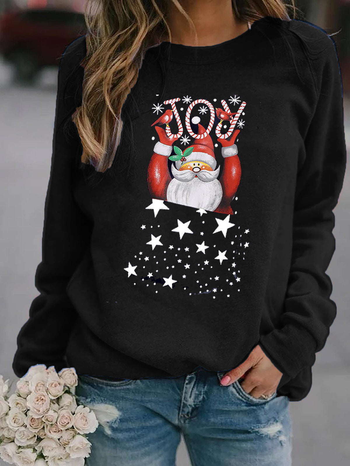 Frauenpullover mit Berg-Feld-Motiv