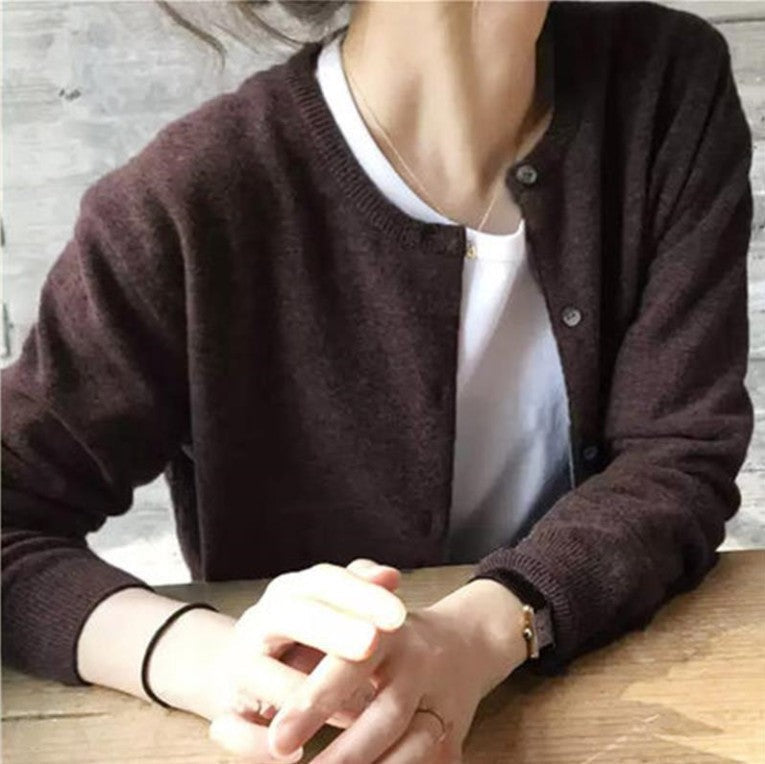 Damen Strickjacke mit feiner Textur und eleganten Knopfdetails Berg-Feldt