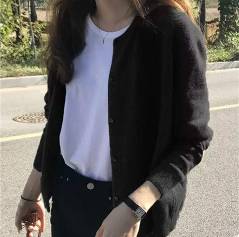 Damen Strickjacke mit feiner Textur und eleganten Knopfdetails Berg-Feldt