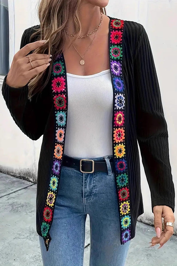 Berg-Feldt | Strickjacke mit Blumenrand und langen Ärmeln