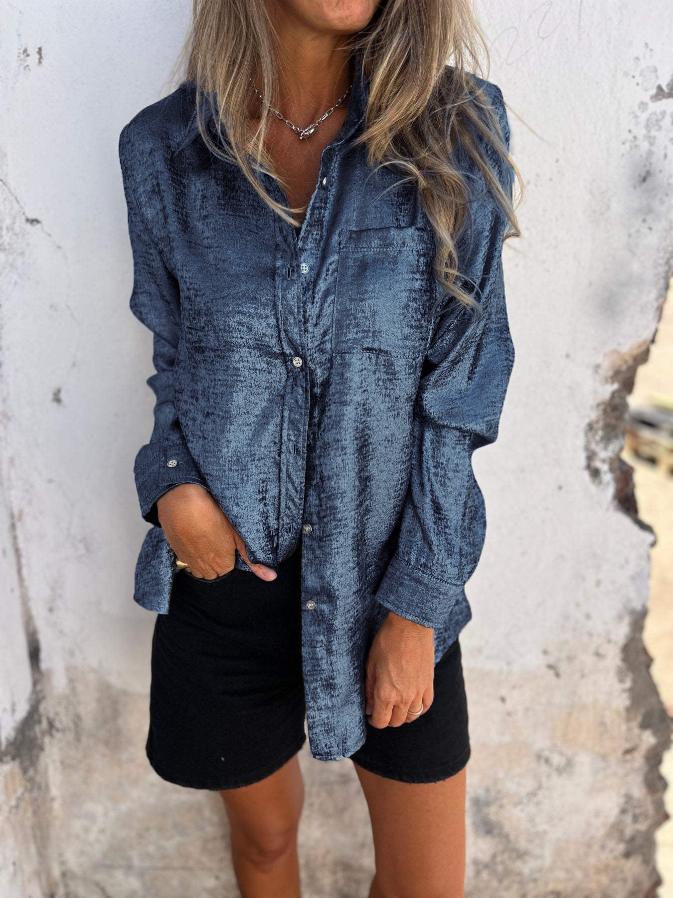 Hera: Elegantes Metallic-Shirt