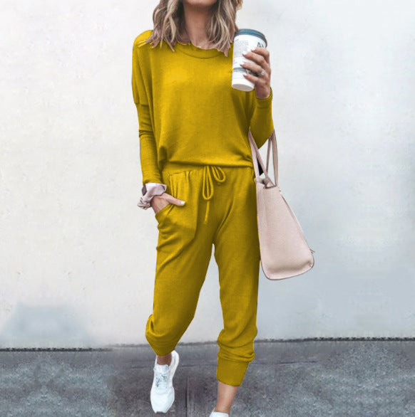 Bequemer Damen-Freizeitanzug mit Kapuze von berg-feldt