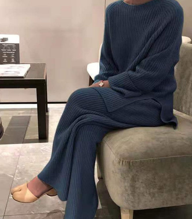 Ensemble tricoté confortable pour femmes au design côtelé moderne Berg-Feldt