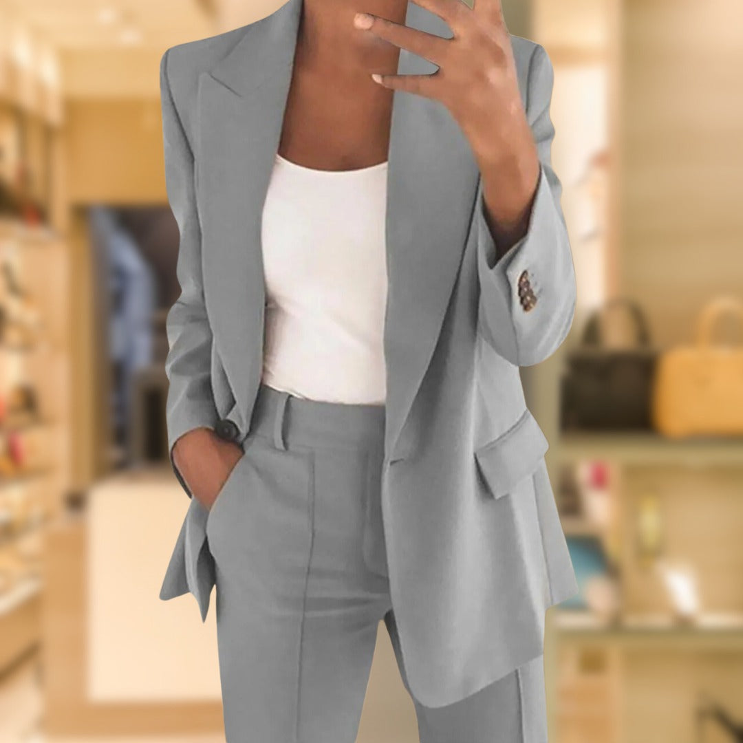 Anzug: LILITH Blazer und Hose