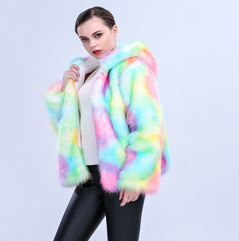 Veste à capuche en fausse fourrure tendance pour femme avec dégradé de couleurs Berg-Feldt