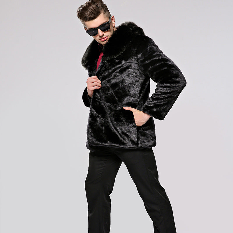 Manteau en fausse fourrure duveteuse pour homme avec col volumineux et détails élégants Berg-Feldt