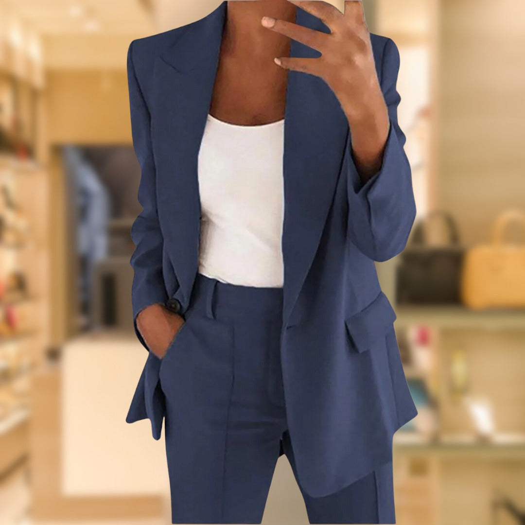 Anzug: LILITH Blazer und Hose