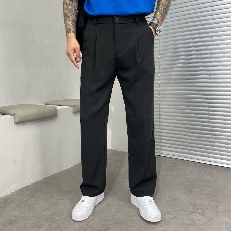 Pantalon homme élégant, coupe large plissée