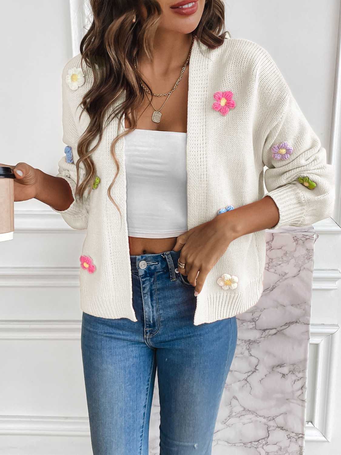 Berg-Feldt | Strickcardigan mit Blütendetails Offene Vorderseite Feminin und Stylisch