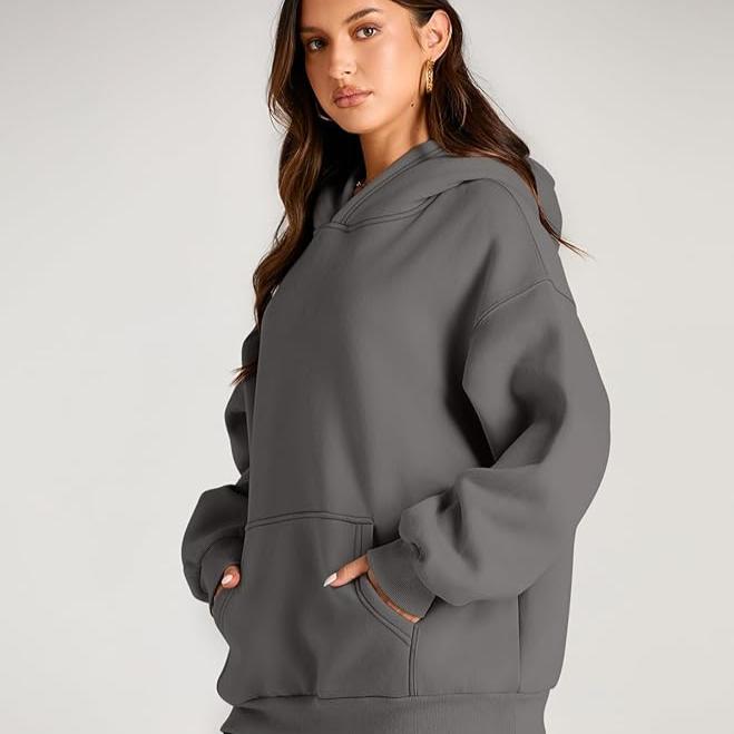 Grand sweat-shirt à capuche à manches longues avec poches de Fudus