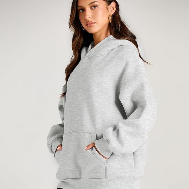 Grand sweat-shirt à capuche à manches longues avec poches de Fudus