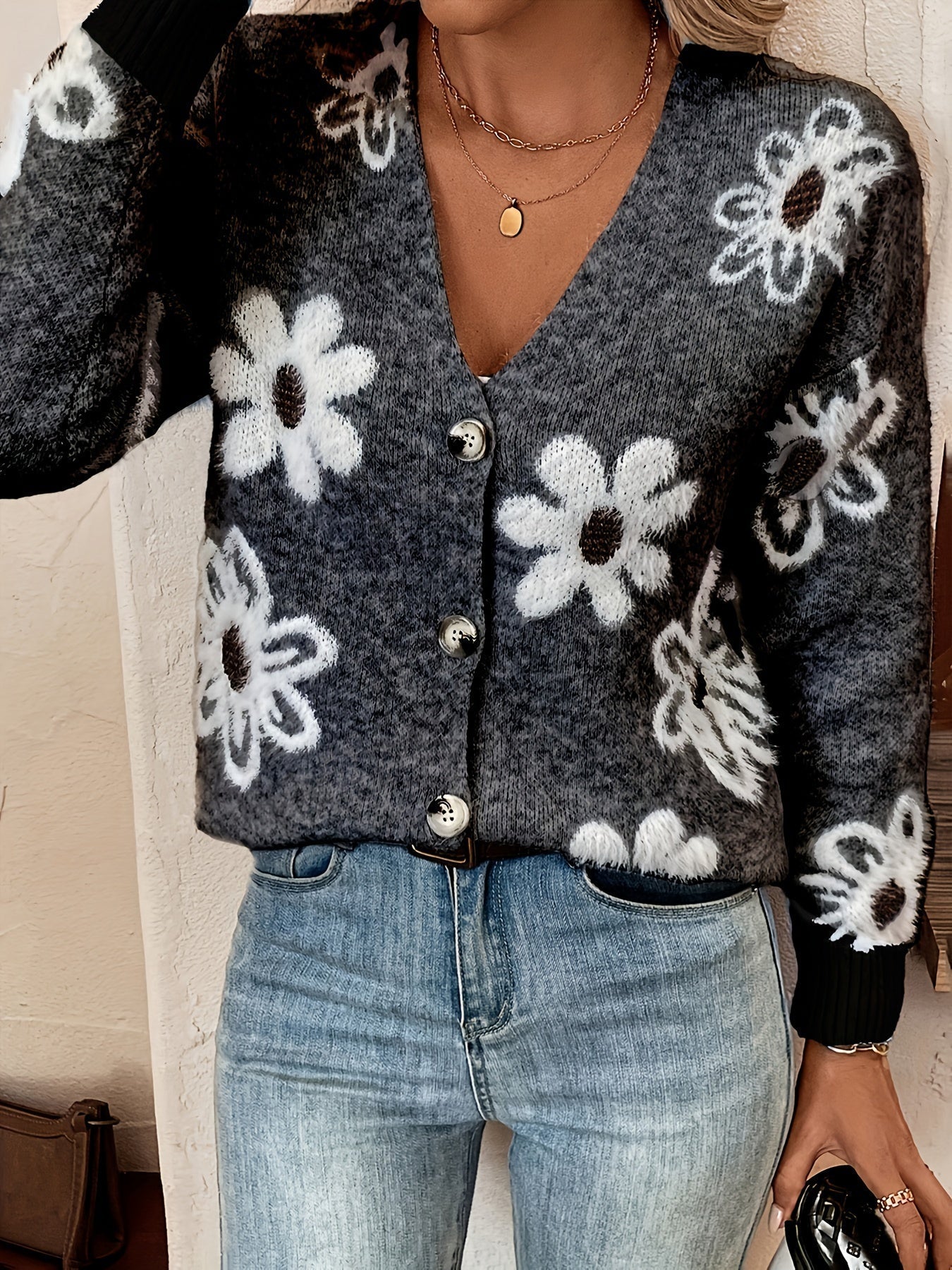 Berg-Feldt | Cardigan doux à motif floral en acrylique Chaleur et style