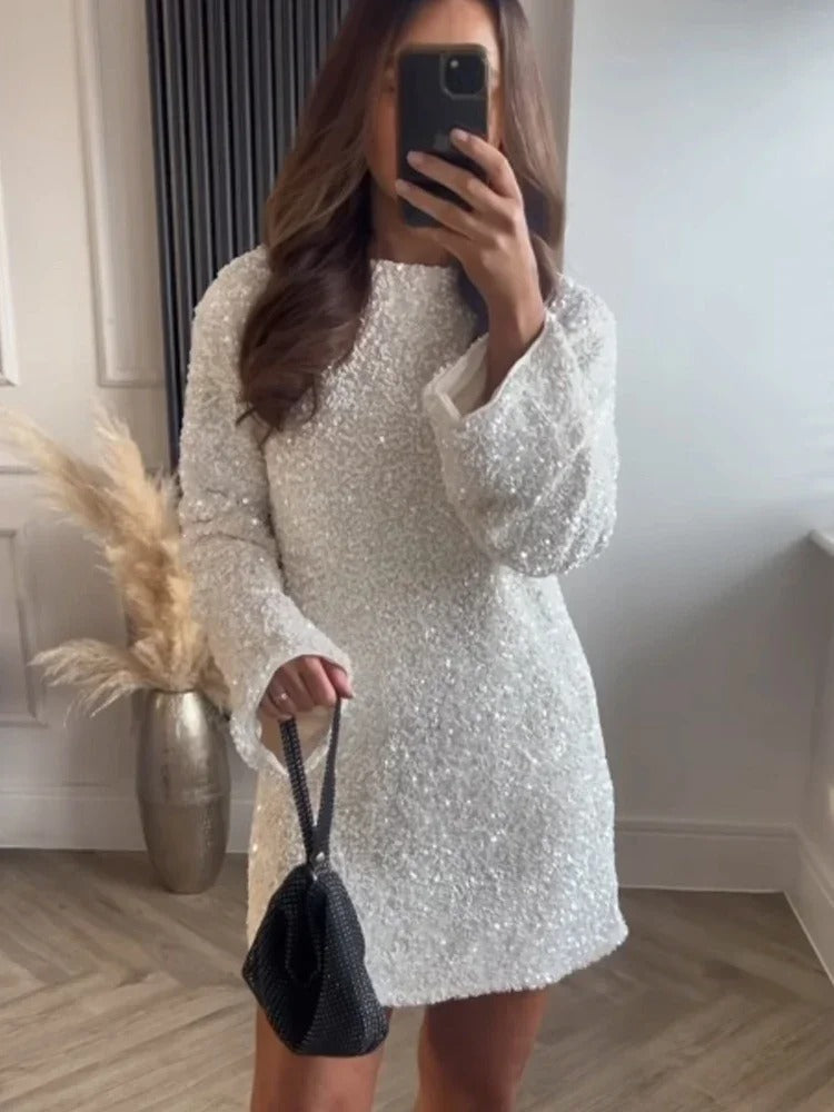 Élégante robe à paillettes avec nœud de Jadira