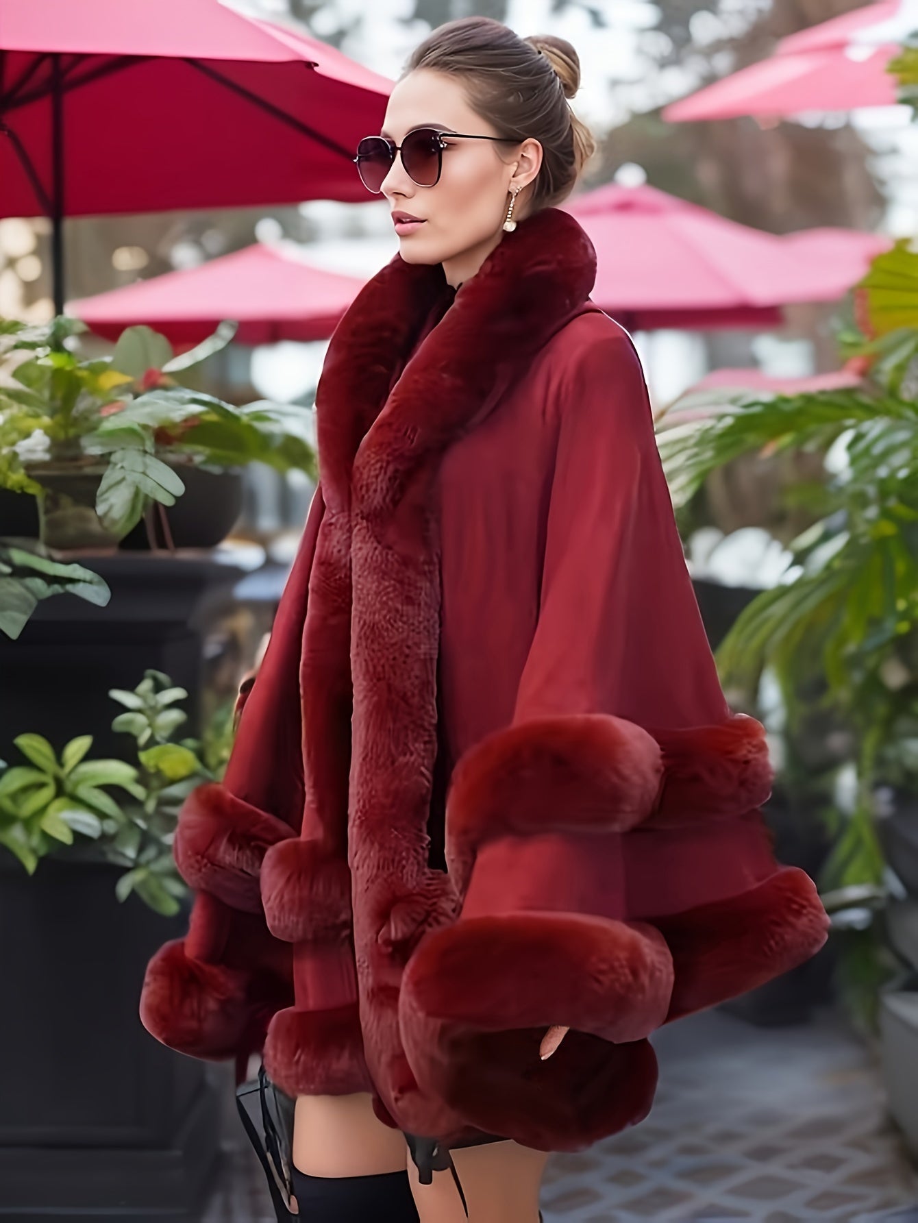 Berg-Feldt | Oversized Furry Cape Jacke für Frauen