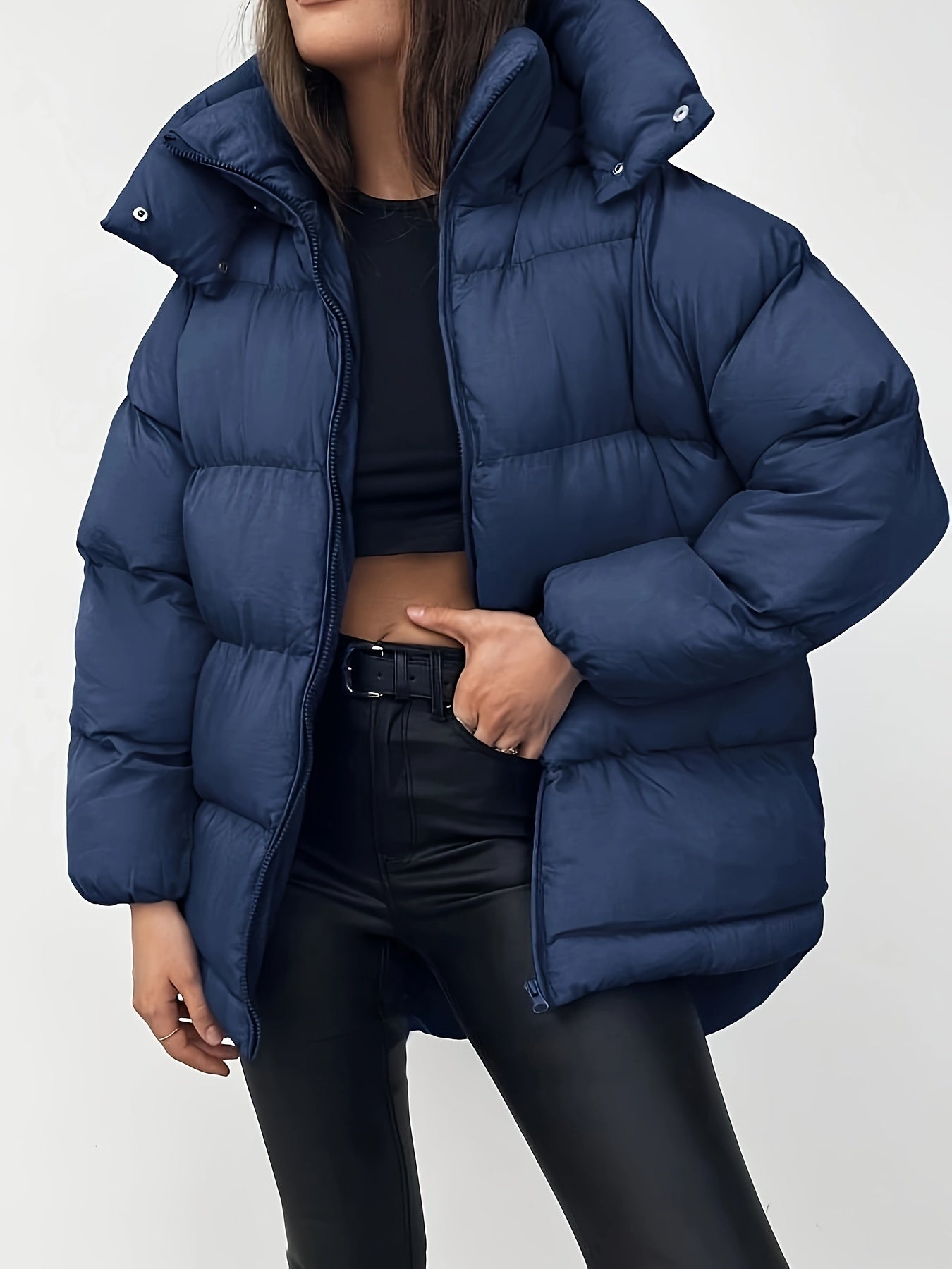 Berg-Feldt | Kurze Steppjacke mit Kapuze und Stehkragen für Damen Ideal Bei Kaltem Wetter