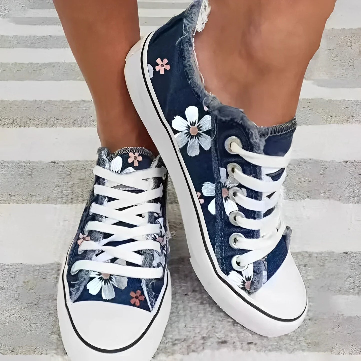 Florianne Flat Shoes with Flower Print