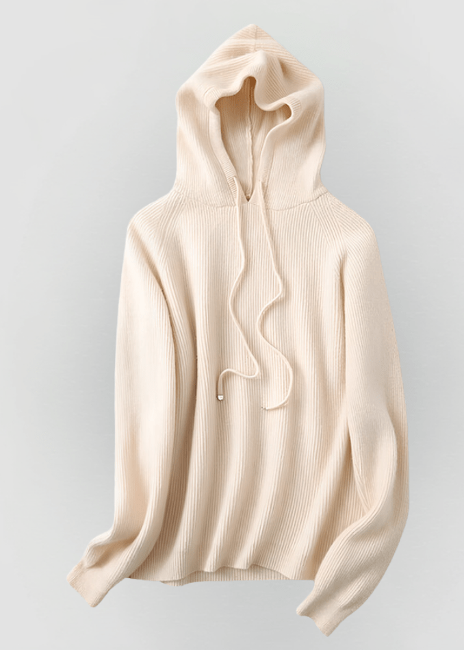 Anja:  Pullover mit lässiger Kapuze