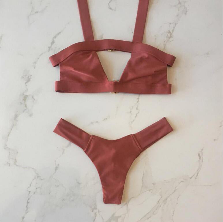 Haut de bikini femme à coupe haute, larges bretelles et décolleté en V plongeant berg-feldt
