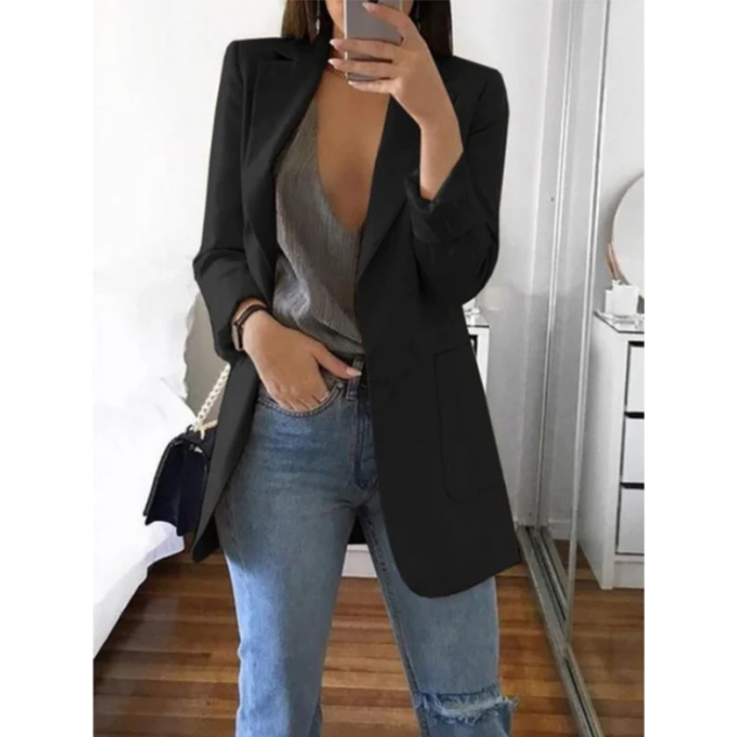 Blazer ajusté moderne et élégant Avelena