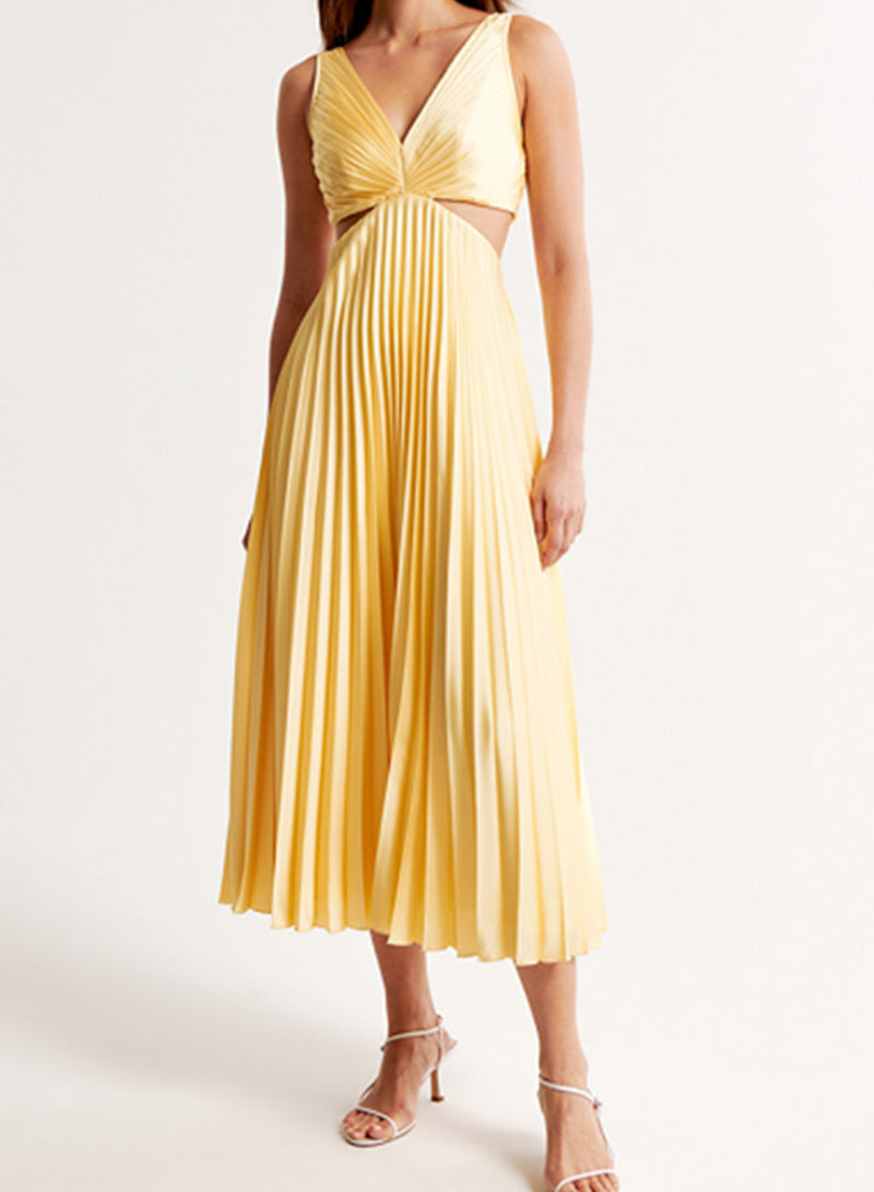 Faltenkleid mit V-Ausschnitt, offenem Rücken und Trägern von Fudus