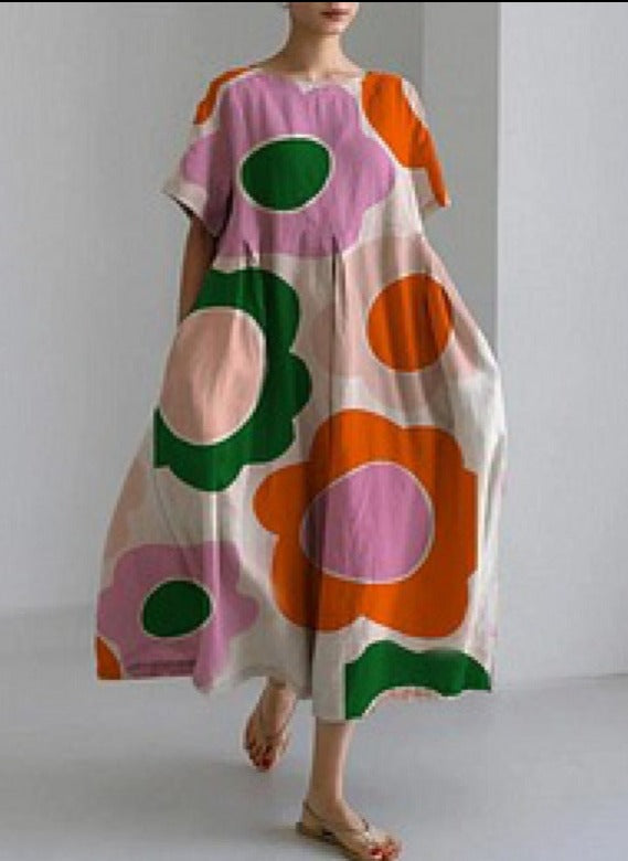 Robe Julia élégante : encolure ronde, coupe moderne