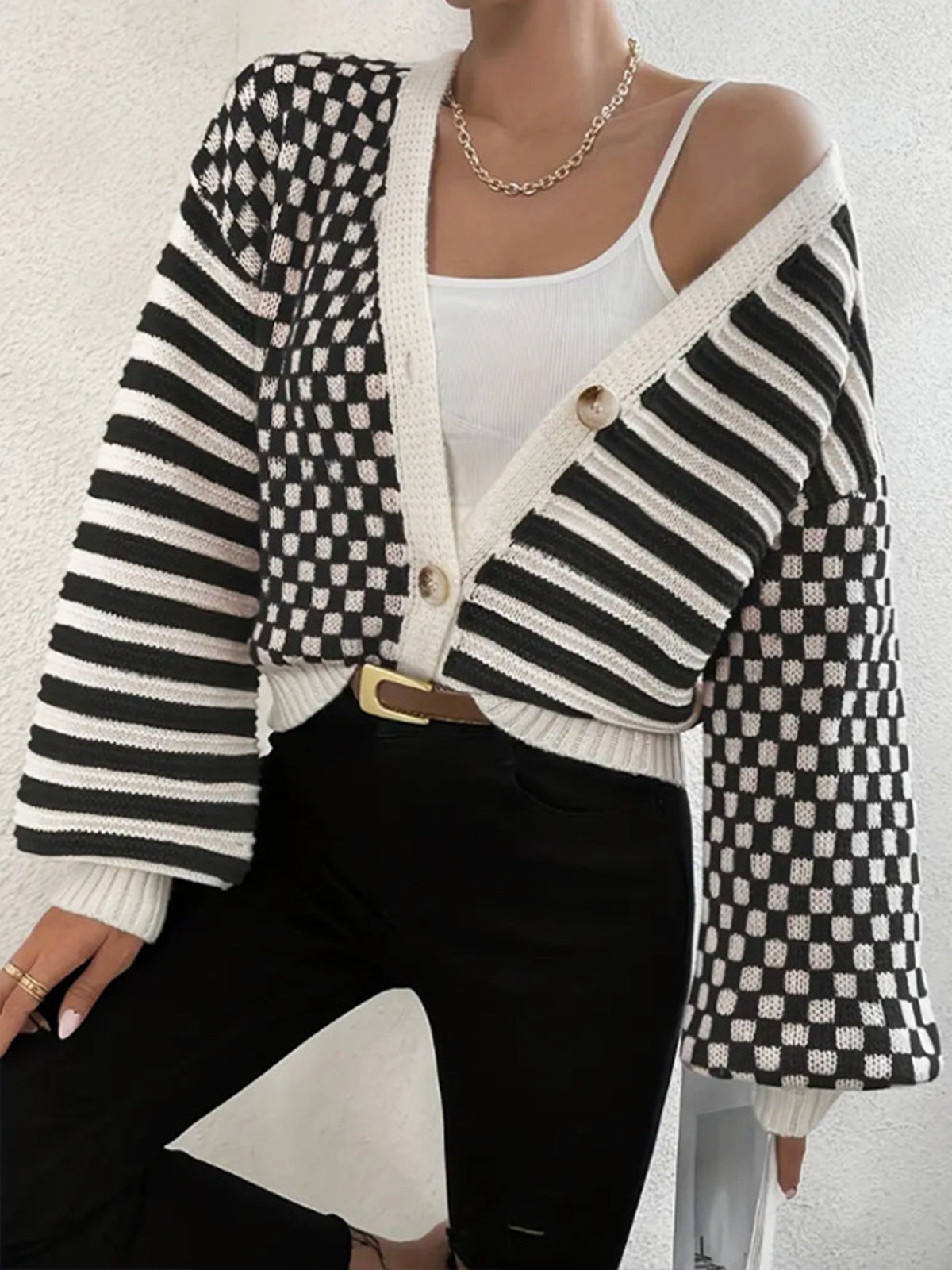 Berg-Feldt | Strickcardigan mit Grafischem Muster Oversized Passform und Knopfverschluss Modern und Trendy