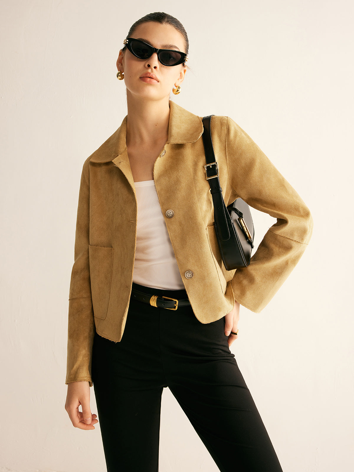 Berg-Feldt | Kurze Jacke Im Wildlederlook Gerade Schnitt Cool und Zeitlos