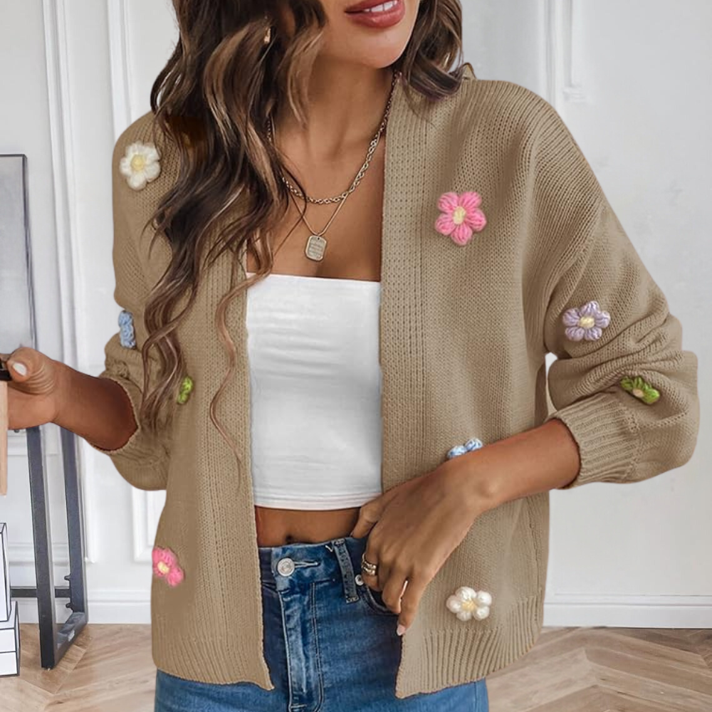 Berg-Feldt | Damenjacke mit 3D Blumen – Maribel