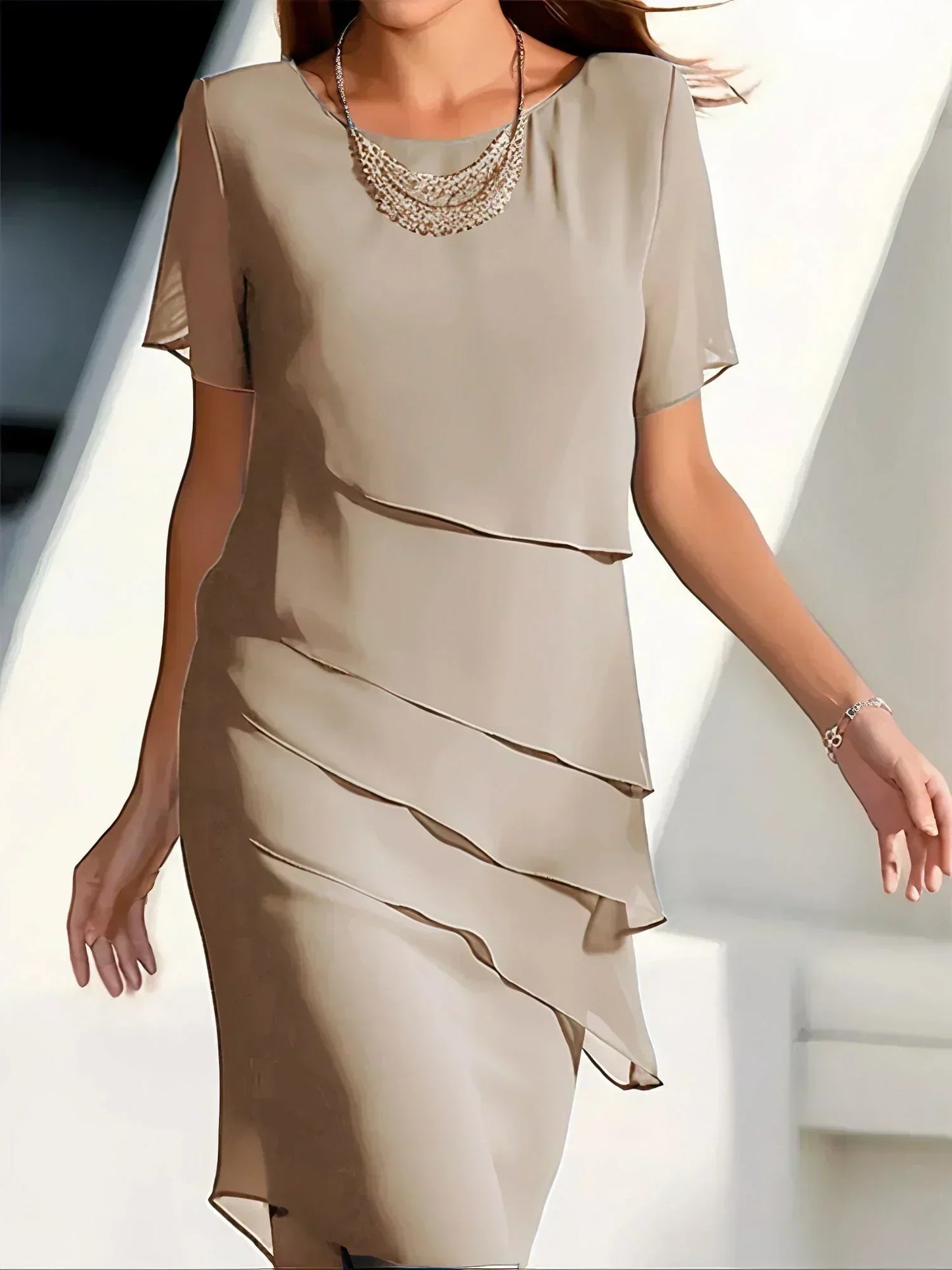 Cynthia: Robe amincissante et élégante
