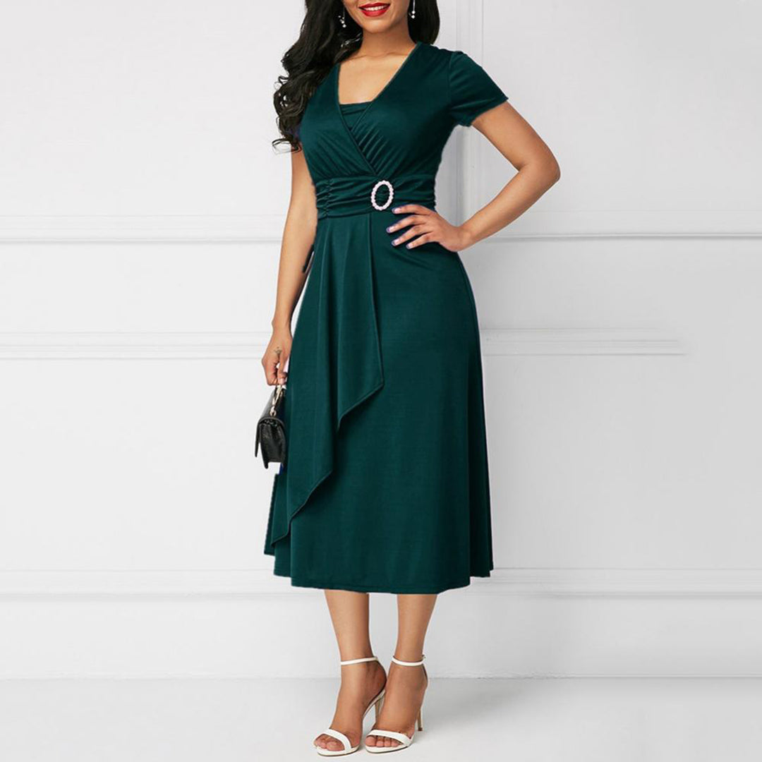 Ulrika : Une robe midi élégante