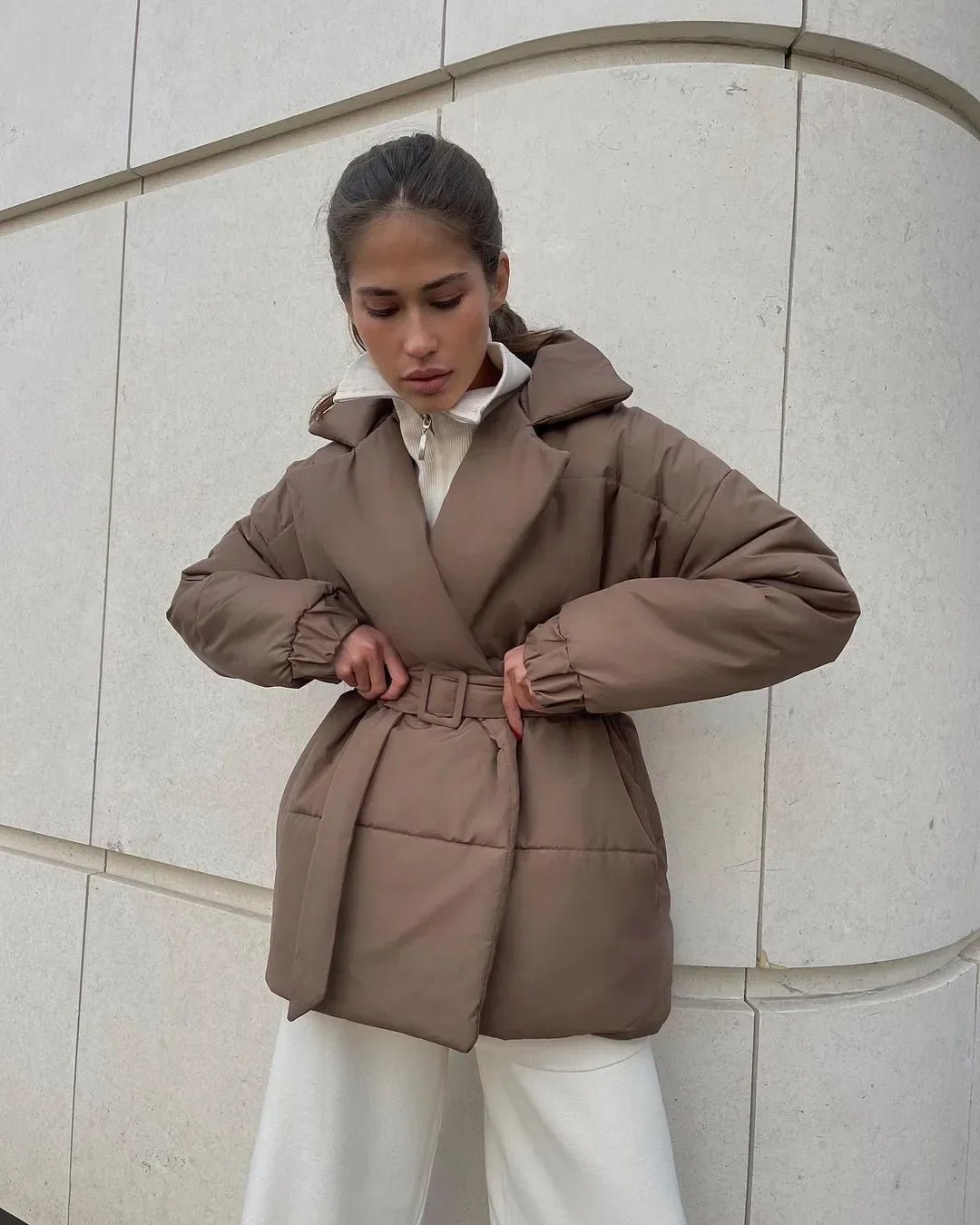 Berg-Feldt | Elegante Gürtelpufferjacke für Kalte Temperaturen