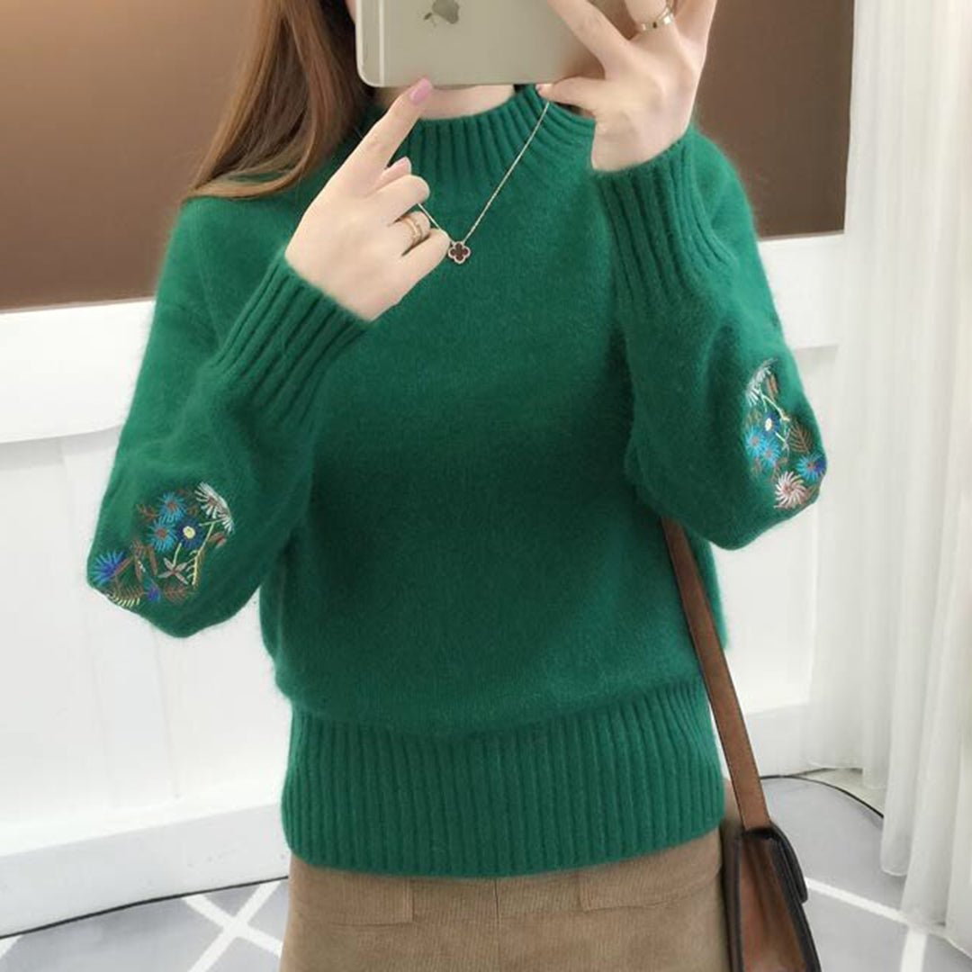 Berg-Feldt | Strickpullover mit floraler Stickerei