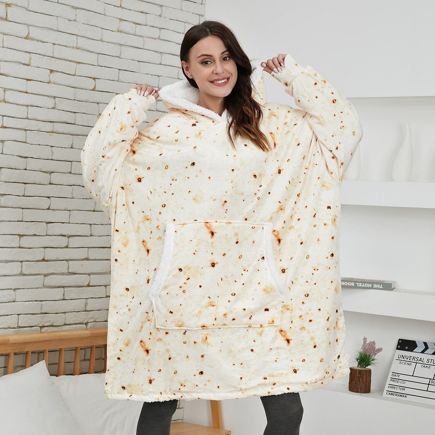 Fudus | Sweat à capuche et couverture douillette combinés !