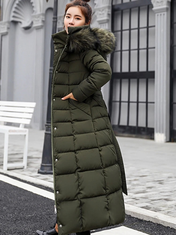 Berg-Feldt | Stylischer Lange Puffer Mantel für Damen Wintermode