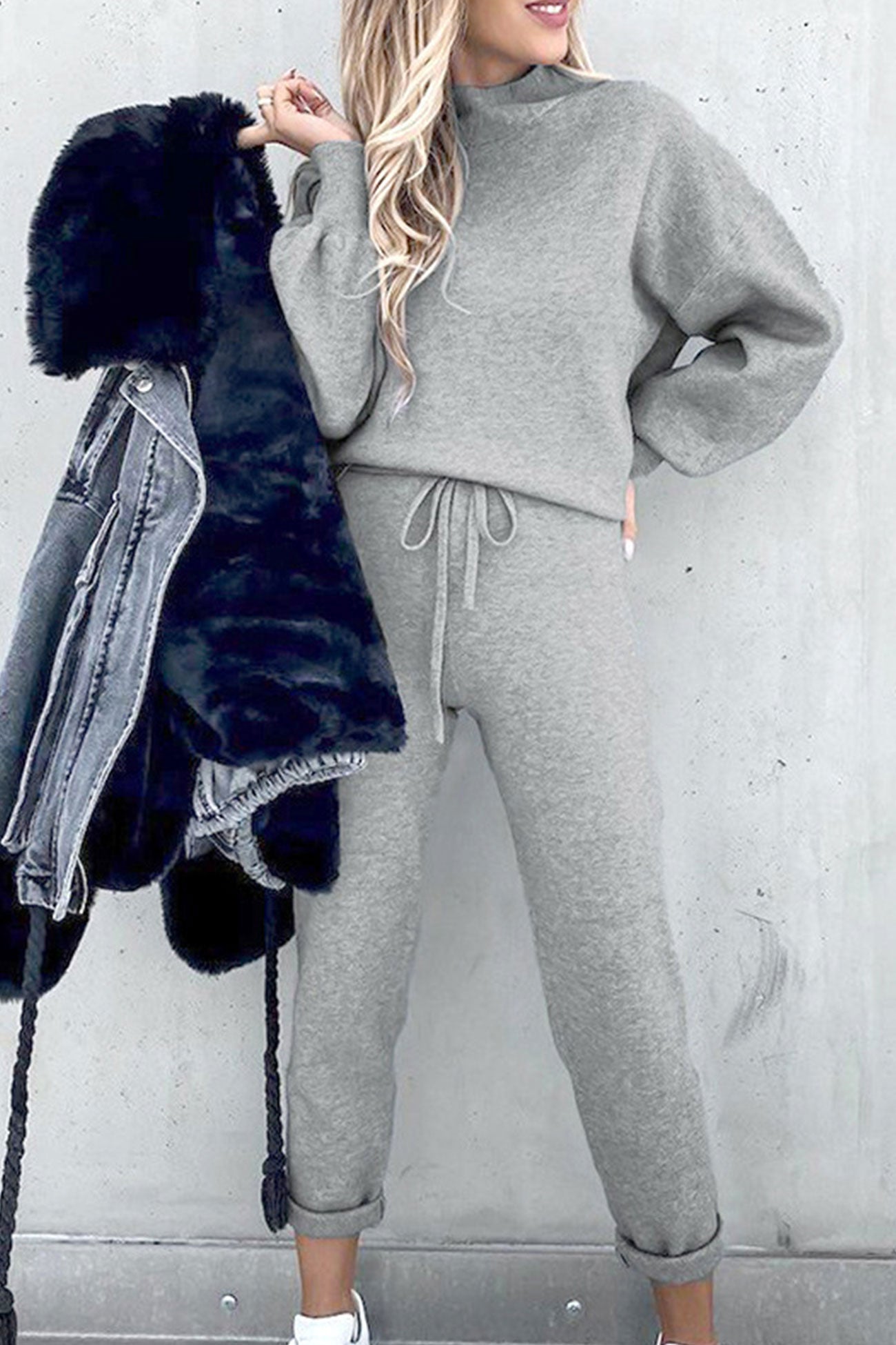 Costume Berg-Feldt : Col volumineux et longues manches bouffantes