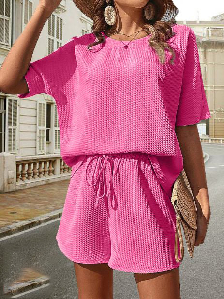 Élégante tenue d'été deux pièces de Thalia pour les femmes soucieuses de la mode