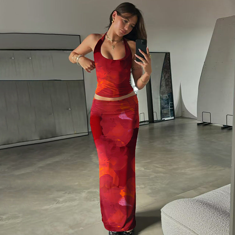 Schickes Maxikleid für Damen mit floralem Muster und Halterneck von berg-feldt